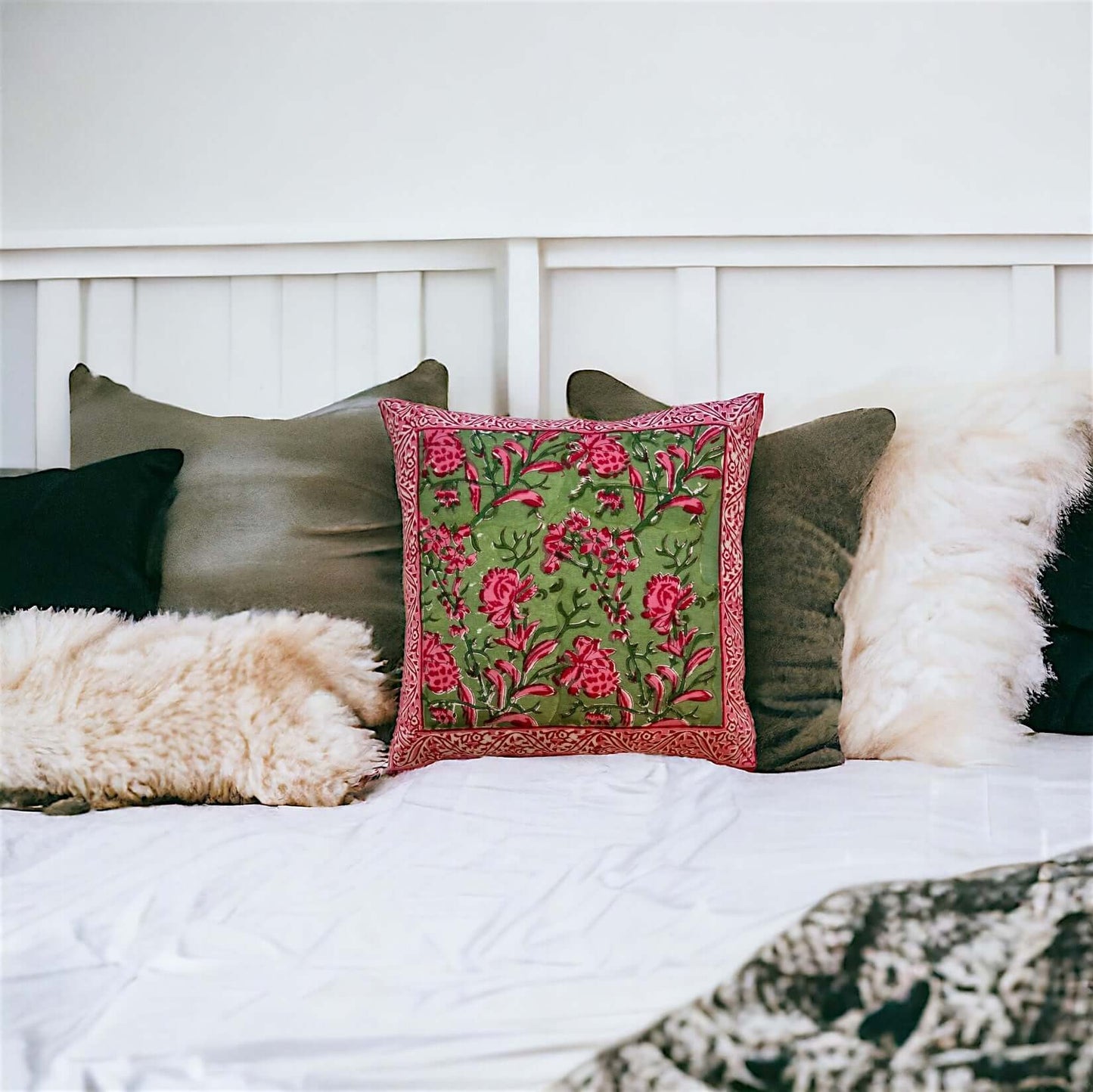 Copricuscini per letto 40x40 in cotone stampato blockprint, double-face, rosa, verde e bianco