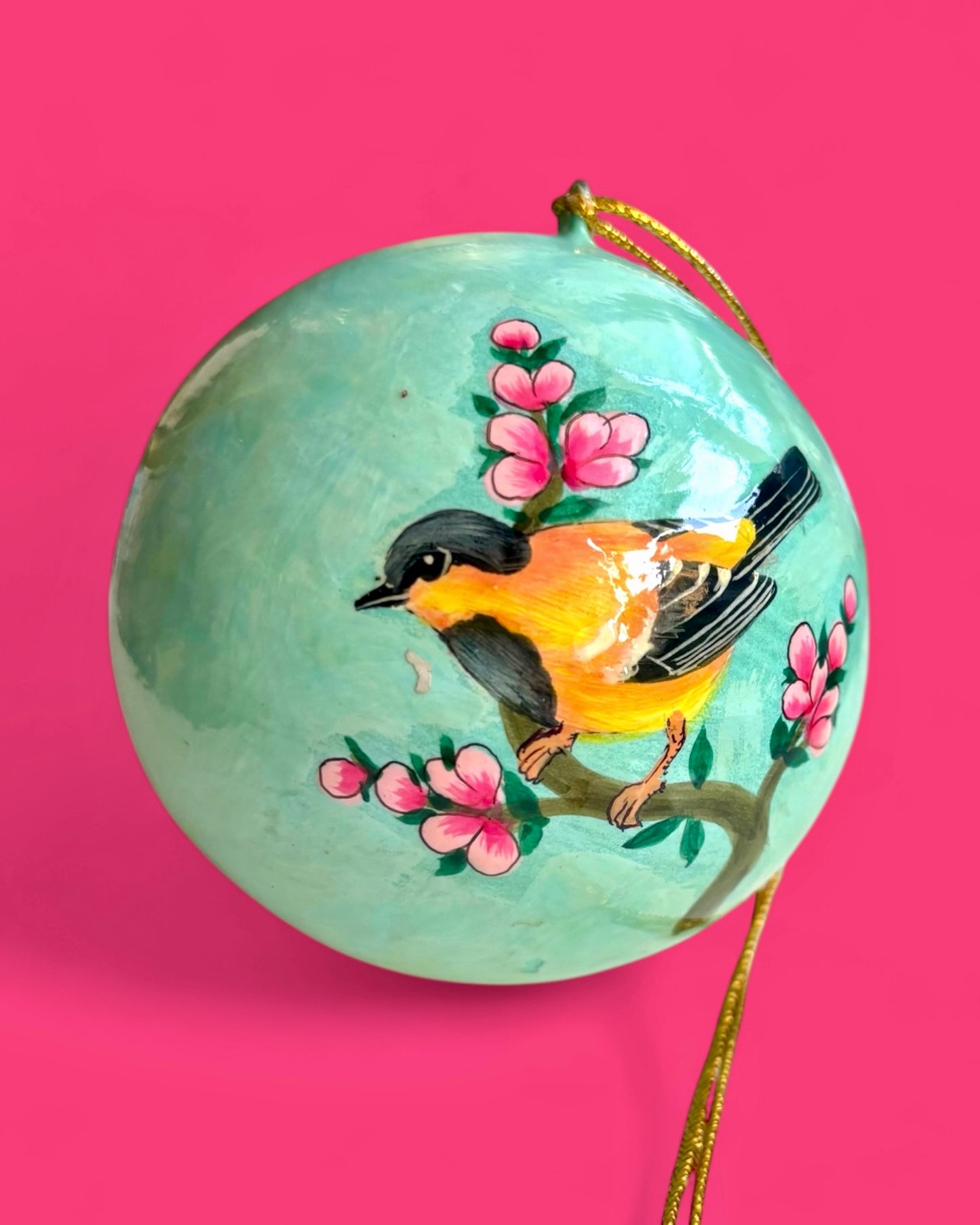 Pallina celeste con uccelli dipinti a mano