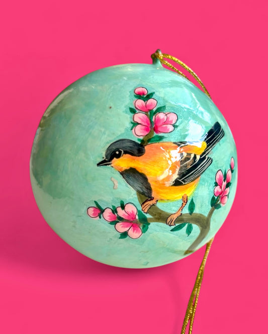 Pallina celeste con uccelli dipinti a mano