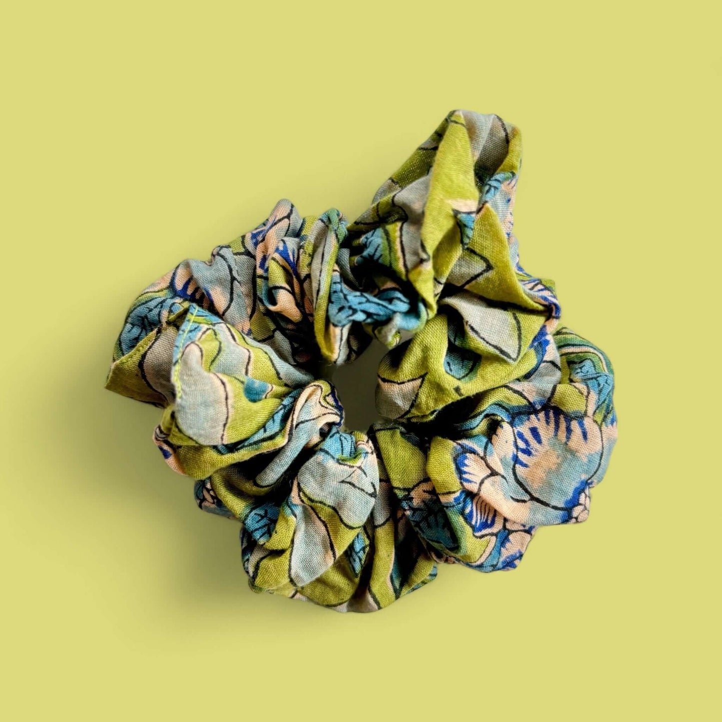 Scrunchies stampati a mano, elastico per capelli in cotone, verde con fiori blu e beige