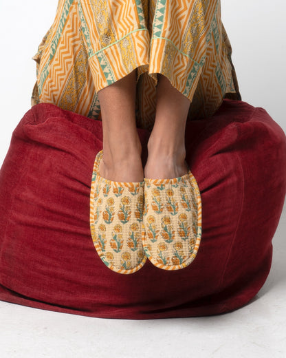 Pantofole morbide in cotone block-print gialle con girasoli