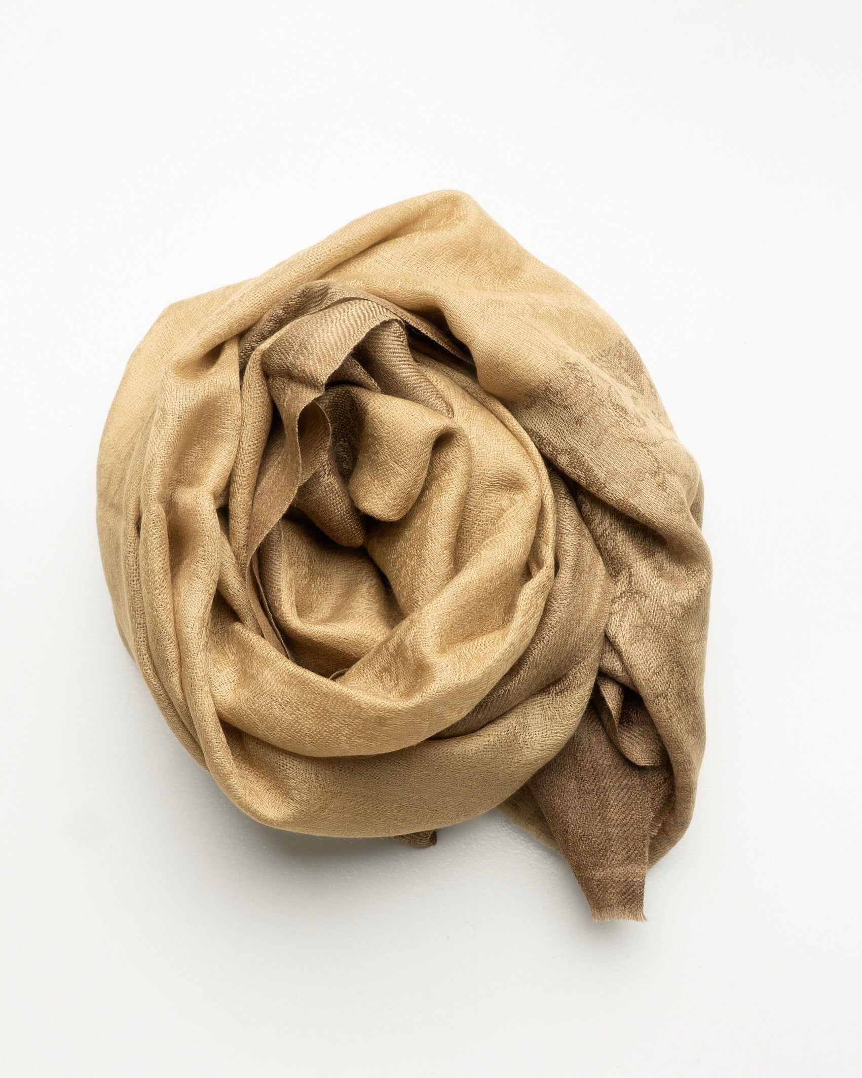 Sciarpa in lana fine color sabbia