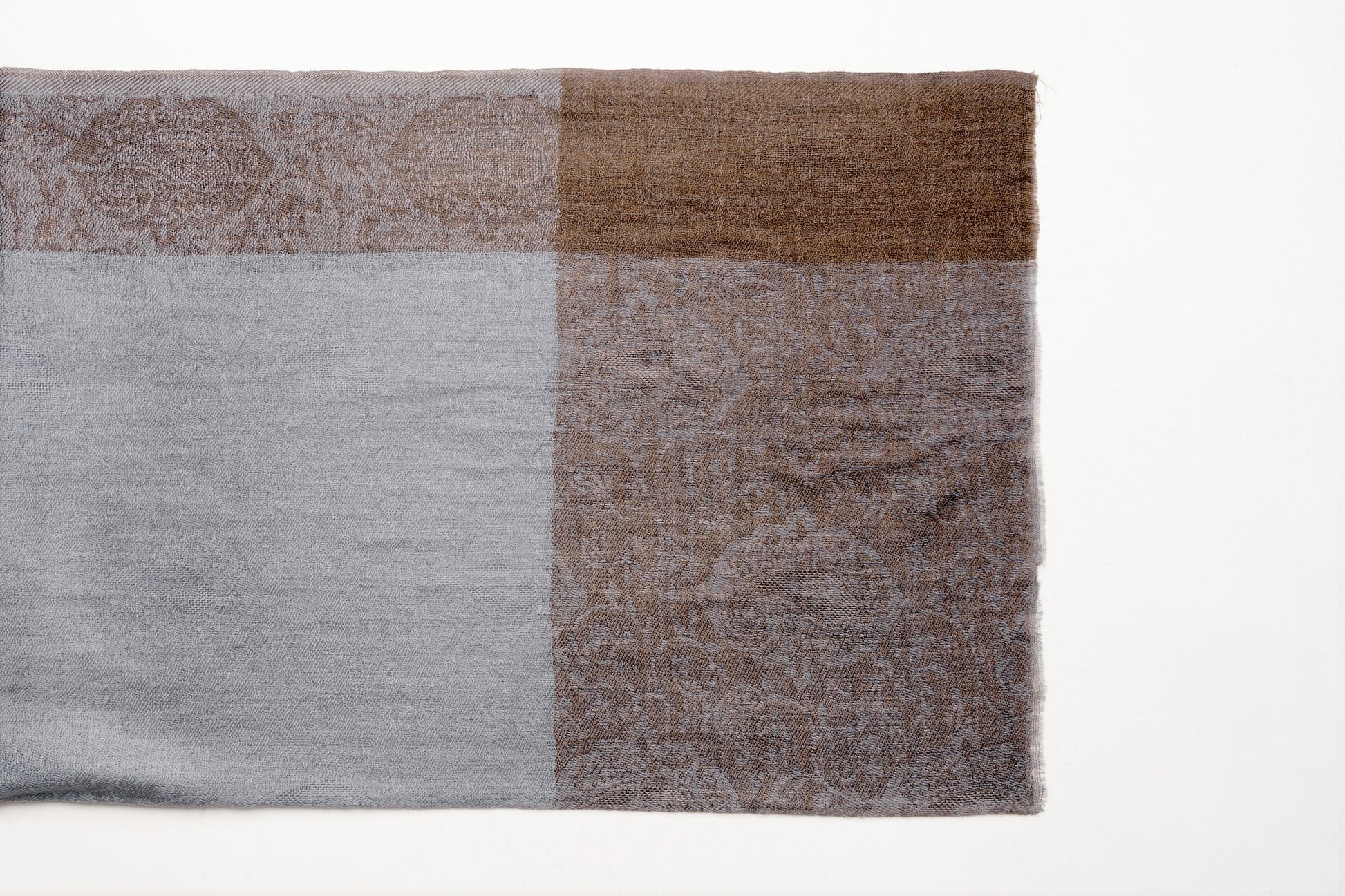 Sciarpa in lana sottile grigio-azzurro