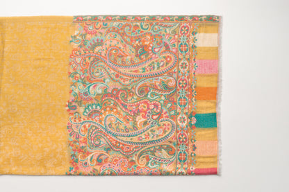 Sciarpa gialla con lavorazione kani