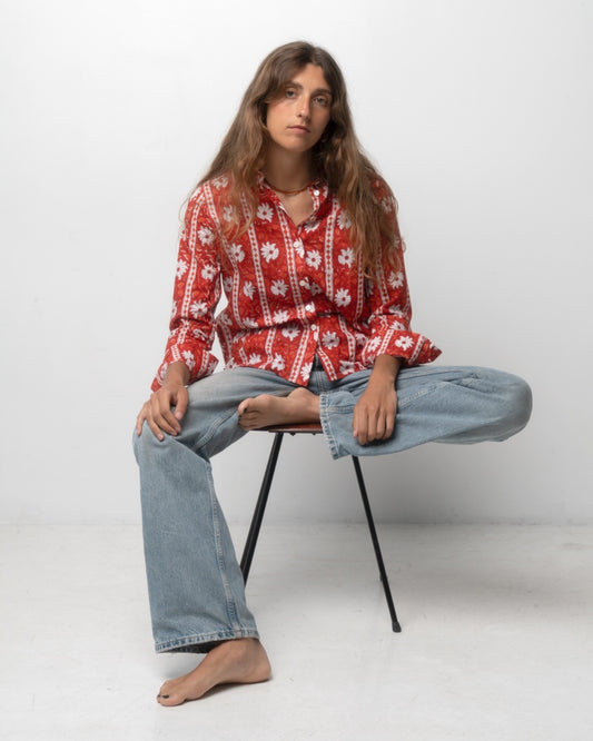 camicia donna a righe rosse con margherite
